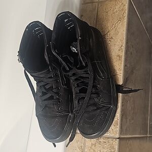 listing-status-banner